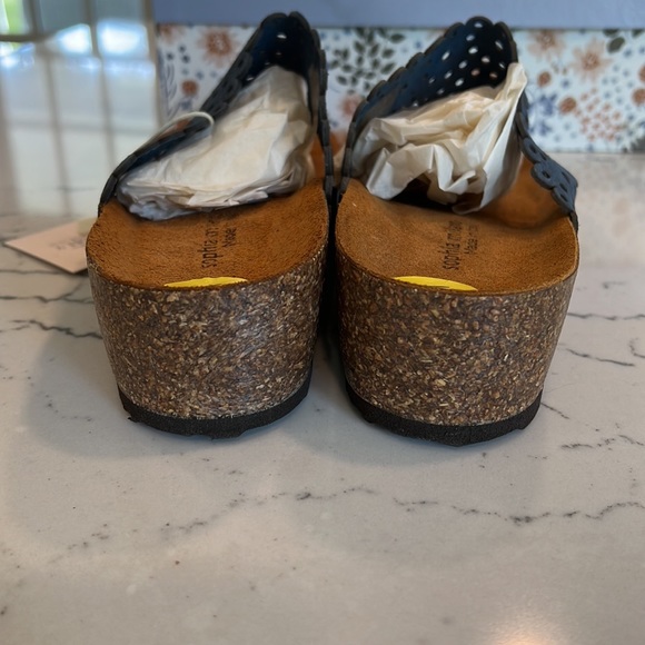 Sophia Milano Brina Leather sandal 🩴 - Picture 10 of 17